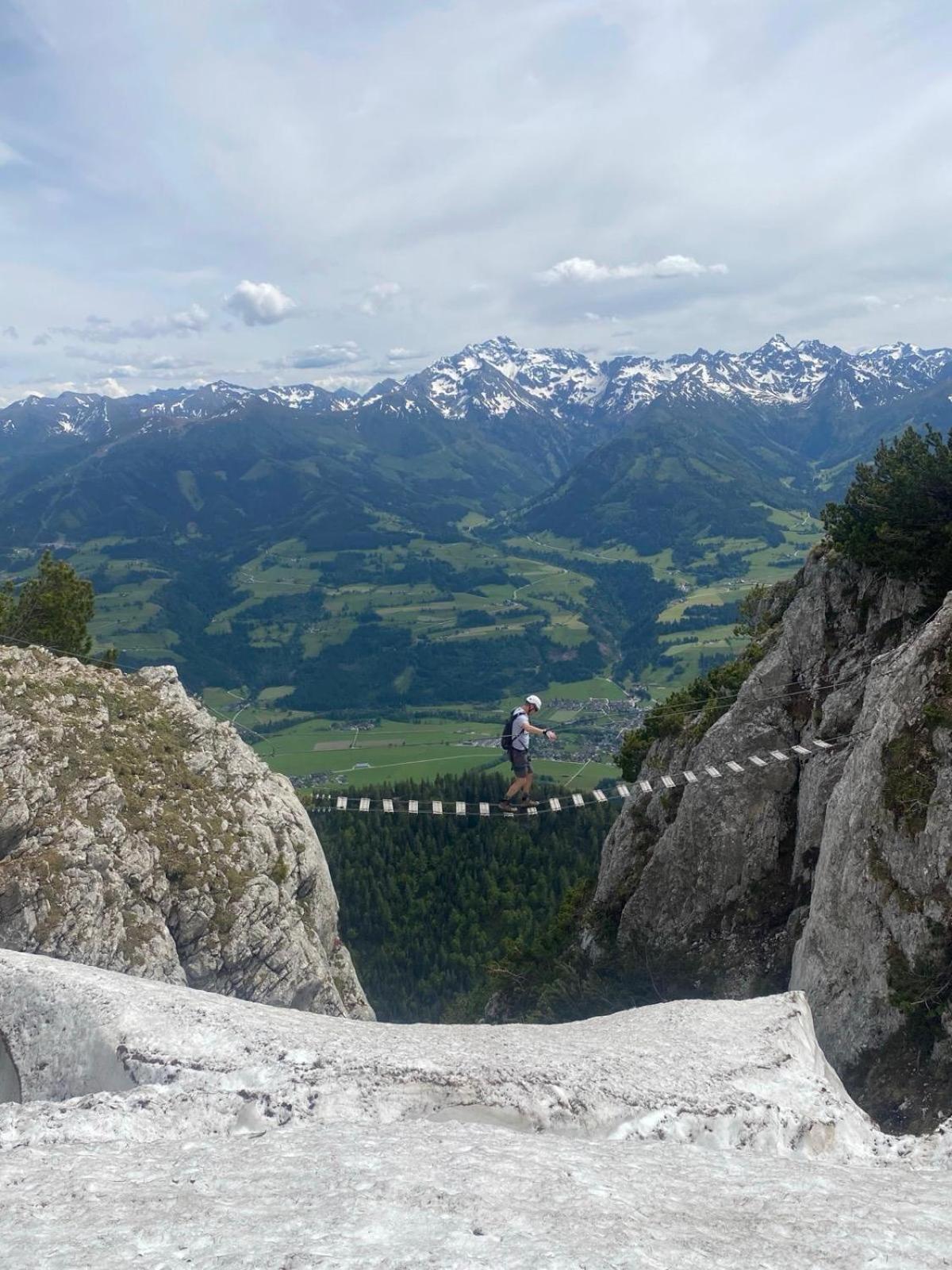 Ausseerland Apartments - Relax, Ski, Hike And Bike, Garden, Parking, Bbq, Near Hallstatt, Loser, Tauplitz And Krippenstein, Free Wi-Fi And Netflix Bad Aussee Luaran gambar